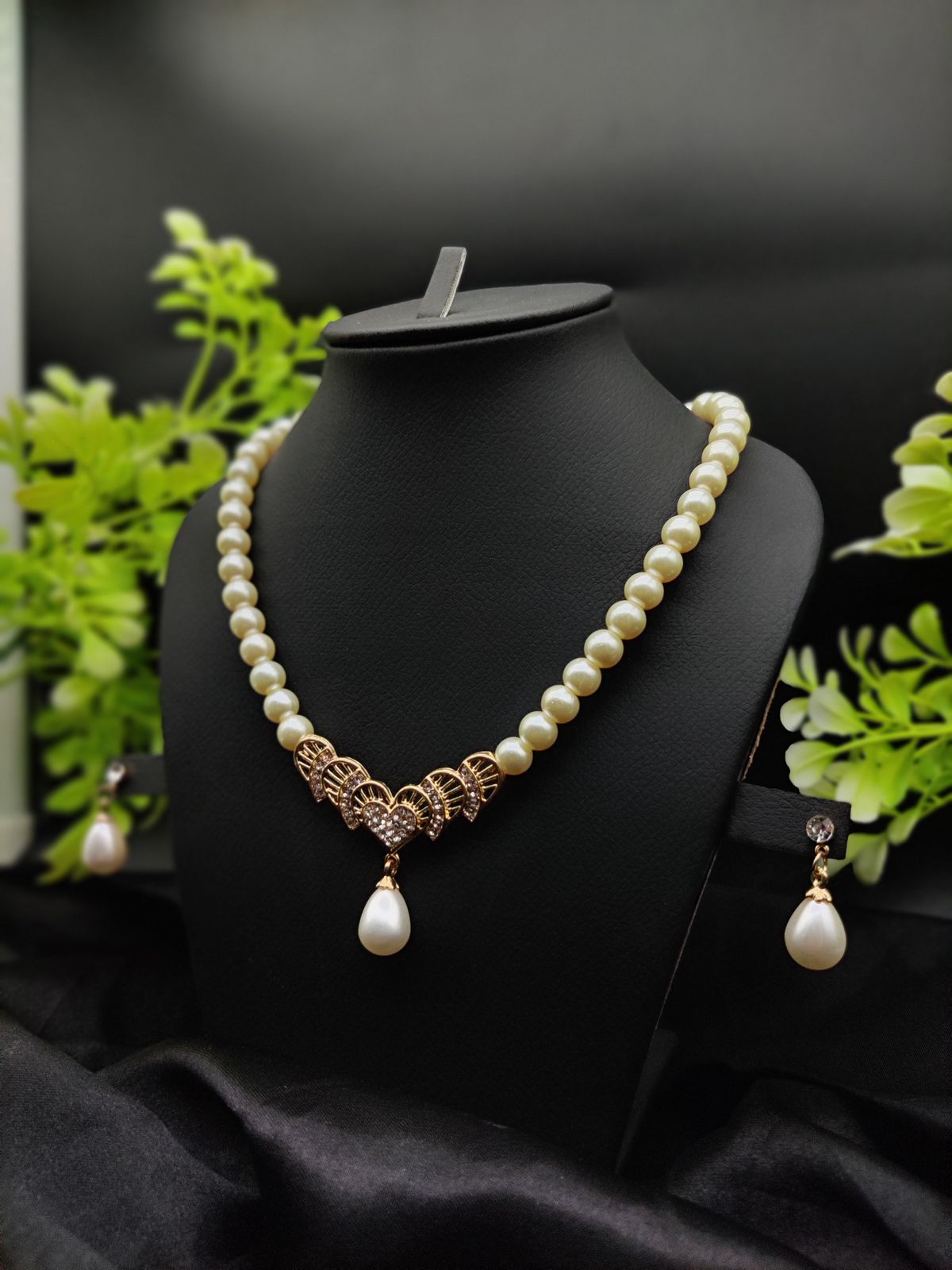 Imported Timeless Pearl Elegance Necklace Set With Drop Earrings | Girls & Women Fashion