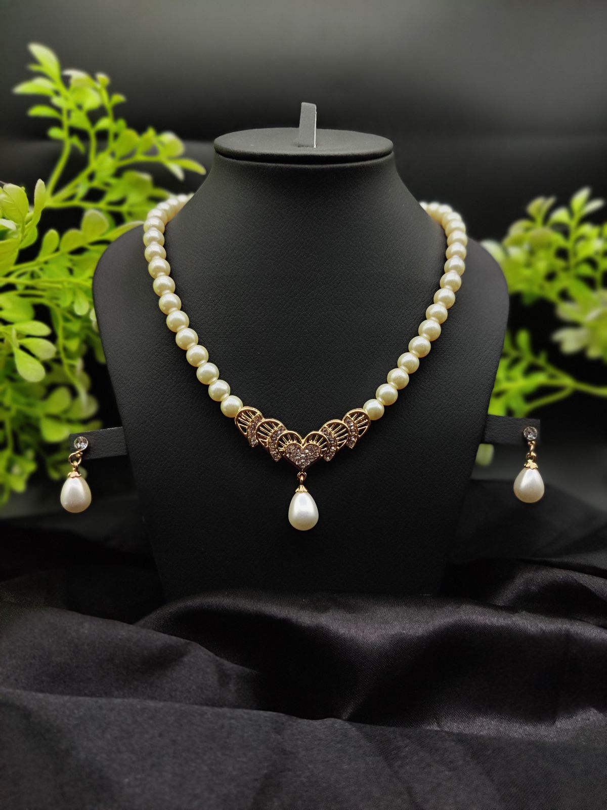 Imported Timeless Pearl Elegance Necklace Set With Drop Earrings | Girls & Women Fashion